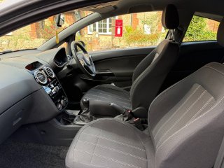 /photos/1300/06565e56-55ef-88d0-2c65-43a1f7f4228d_i320x240.jpg