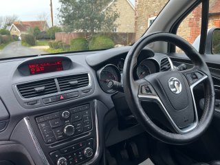 /photos/1300/1f4162da-99ad-6a1c-84f1-1b012044f1cc_i320x240.jpg