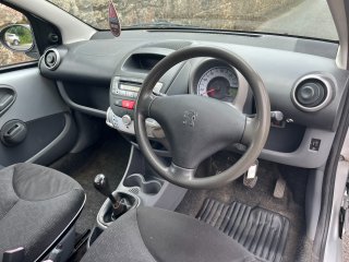 /photos/1300/3de9a30b-72da-cf8e-a7e0-5b9b2a81e012_i320x240.jpg