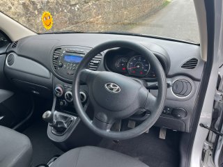 /photos/1300/6906d038-3869-0bb5-03a3-7c500c12a17d_i320x240.jpg