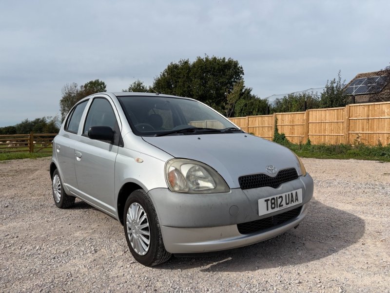 1999 Toyota Yaris