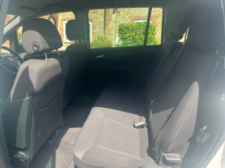 /photos/1300/6adb2910-87d5-5b92-80f8-f7fd283629c2_i320x240.jpg