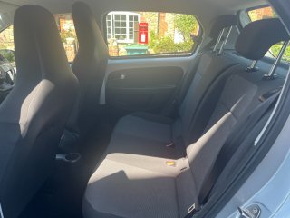 /photos/1300/833aa653-59a8-7371-5cce-3a680a715d3a_i320x240.jpg