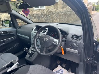 /photos/1300/8f480d6d-89cb-e4d7-c4d7-d79f8a76eb49_i320x240.jpg