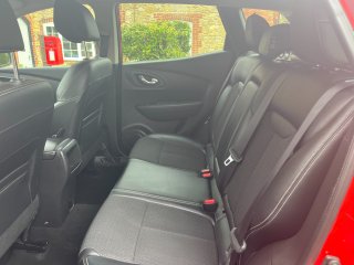 /photos/1300/8f67f6e9-0af5-c363-ecf1-35c2776fdad1_i320x240.jpg