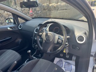 /photos/1300/9e20b29c-3fc4-44bc-0eda-7930bcb844b8_i320x240.jpg