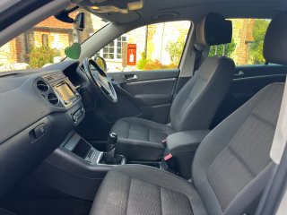 /photos/1300/e78d0a28-7937-8c31-71a2-79489e1465cf_i320x240.jpg