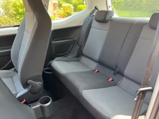 /photos/1300/fe3c1e22-6456-f82c-821a-492ac85db7be_i320x240.jpg